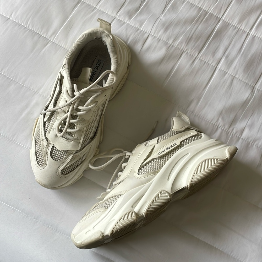 Steve Madden kicks